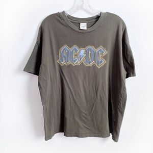American Eagle band t-shirt green olive AC/DC short sleeves cotton logo